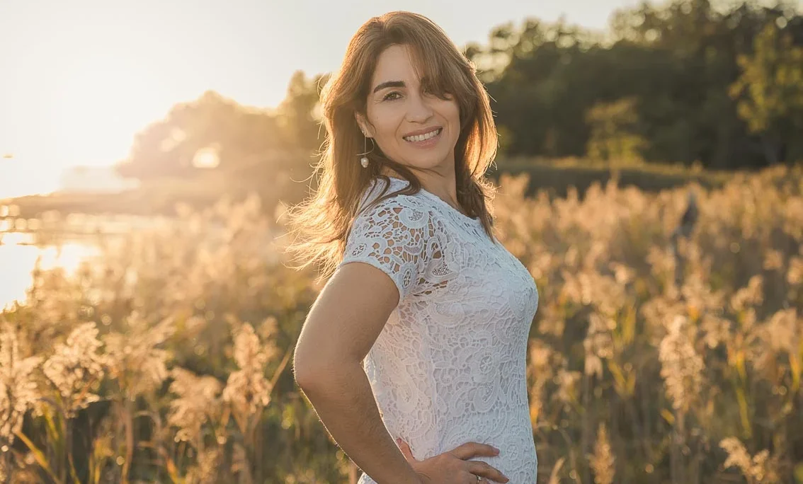 Profesionalni portret Sežana v naravni svetlobi na Krasu