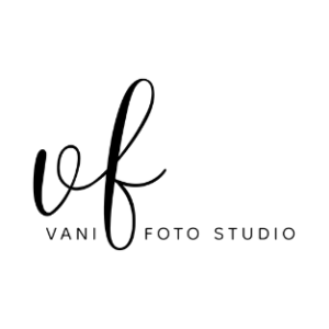 Vanifoto Studio favicon z monogramom VF v beli barvi na črnem ozadju
